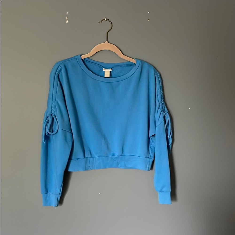 Mossimo Supply Co Blue Cropped Ruched Sweatshirt